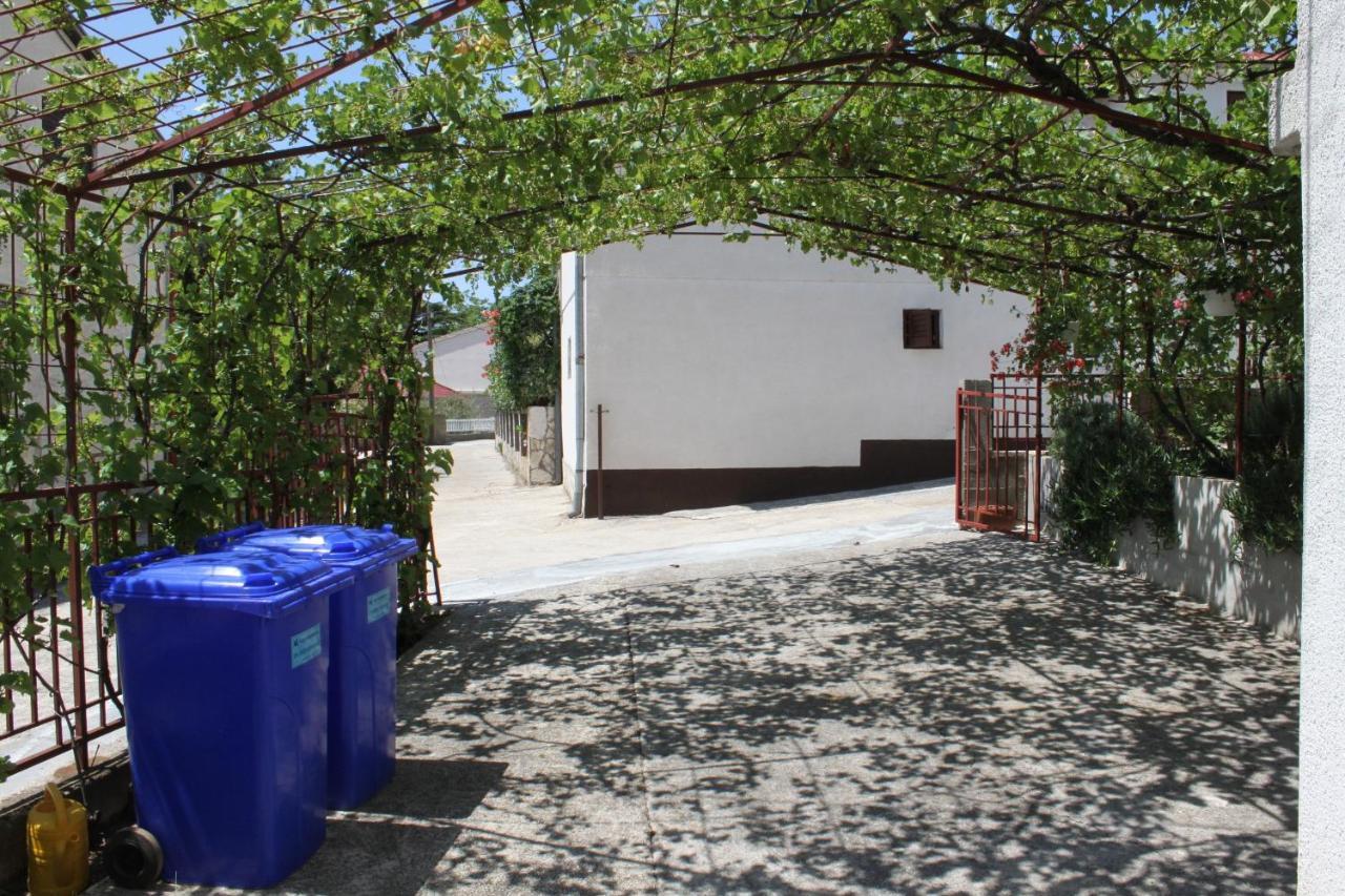 Apartments With A Parking Space Starigrad, Paklenica - 6431 ภายนอก รูปภาพ
