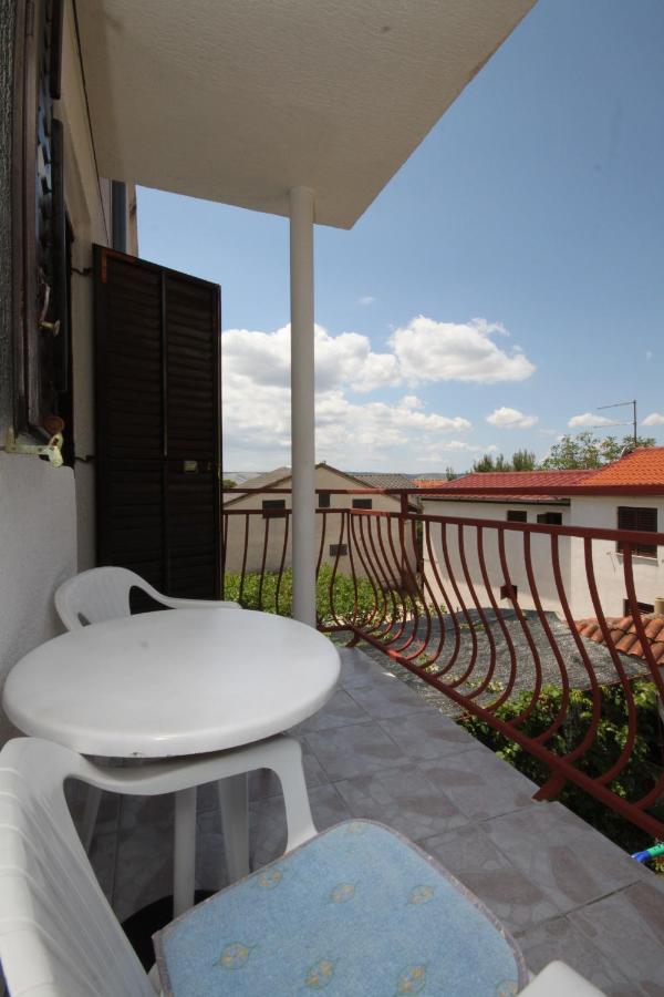 Apartments With A Parking Space Starigrad, Paklenica - 6431 ภายนอก รูปภาพ